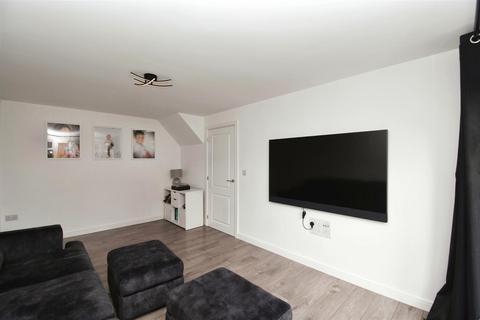 25 Cape Drive, Anlaby, Hull, HU10 7FP