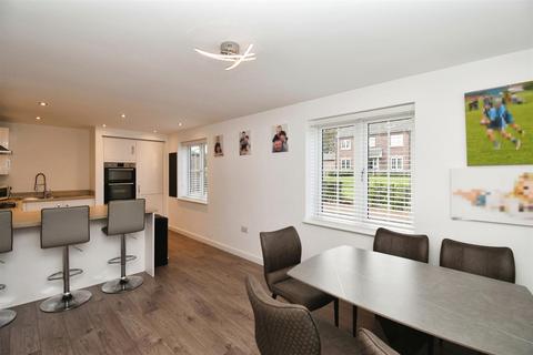 25 Cape Drive, Anlaby, Hull, HU10 7FP