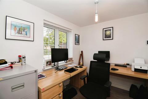25 Cape Drive, Anlaby, Hull, HU10 7FP