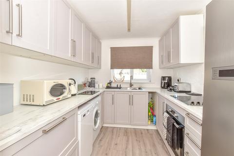 35 Beechwood Close, St Marys Bay, Romney Marsh, TN29 0XF