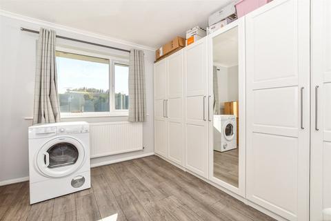 35 Beechwood Close, St Marys Bay, Romney Marsh, TN29 0XF
