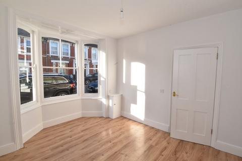 3 bedroom end of terrace house for sale, Sussex Avenue, Ashford, TN24