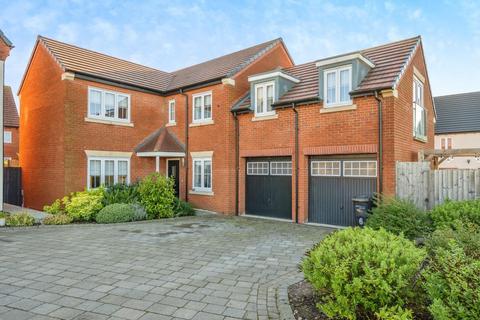 5 bedroom detached house for sale, Bellingham Grove, Tamworth