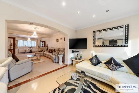 82 Canberra Road, London, SE7 8PE