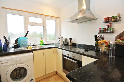 2 bedroom apartment for sale, Parkland Grove, Ashford TW15