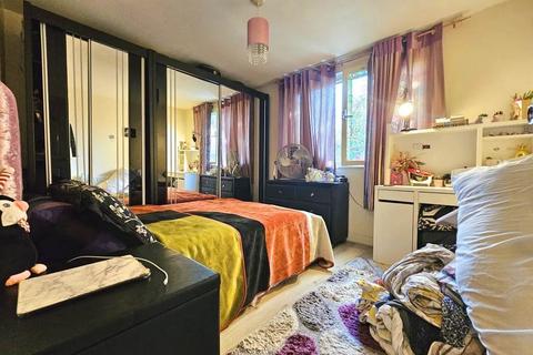 2 bedroom flat for sale, Church Road, Barking IG11