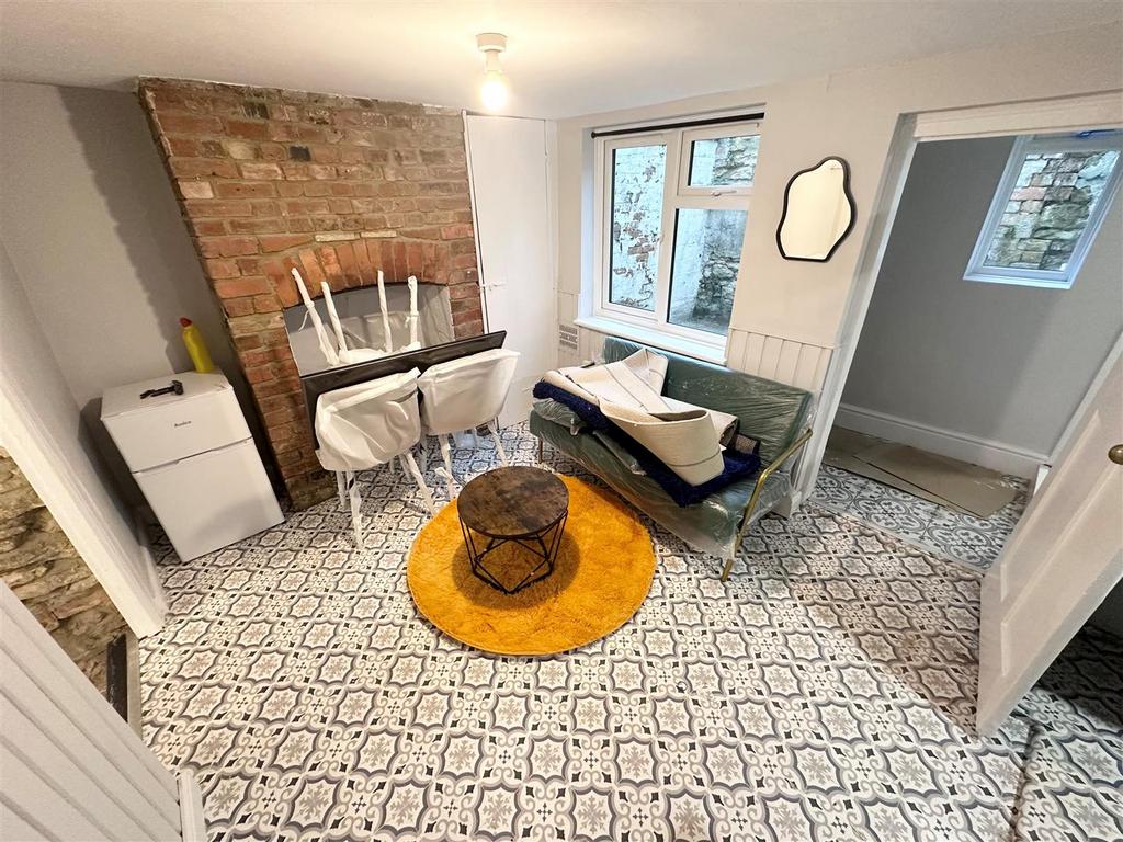 Dining area.jpg