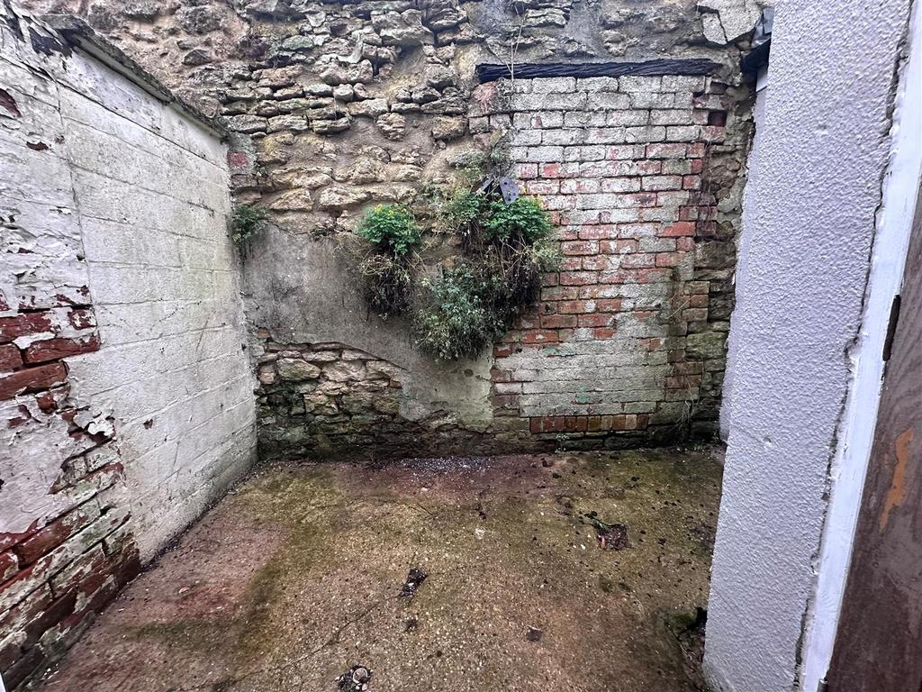 Courtyard.jpg