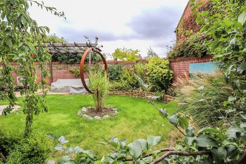 1 Aintree Avenue, Barleythorpe, Oakham, LE15 7TR