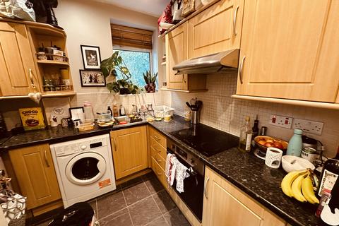 1 bedroom flat to rent, Queens Avenue, London N10