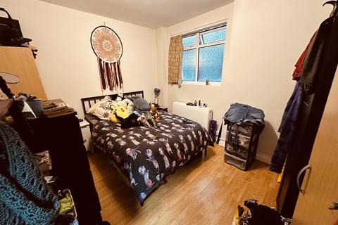 1 bedroom flat to rent, Queens Avenue, London N10