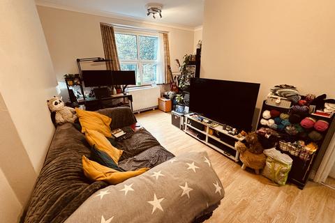 1 bedroom flat to rent, Queens Avenue, London N10