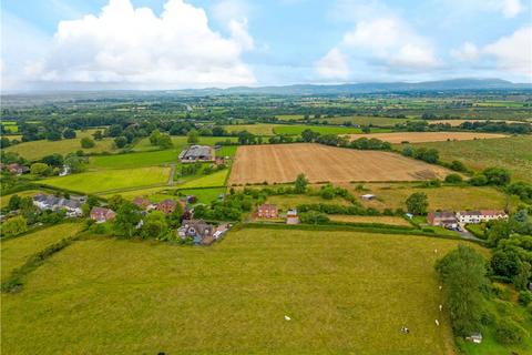 4 bedroom detached house for sale, Hillend, Twyning, Tewkesbury