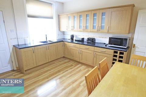 4 bedroom terraced house for sale, REF SR - Bolton Road -Bolton and Undercliffe Ward, Bradford, West Yorkshire, BD3 0ND