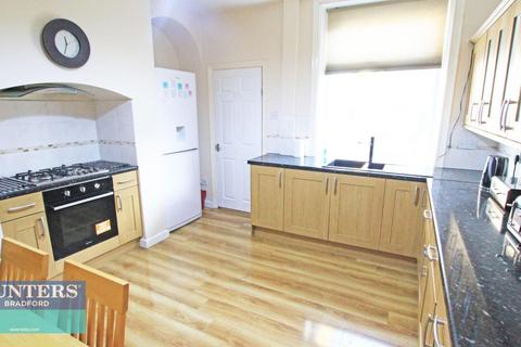 4 bedroom terraced house for sale, REF SR - Bolton Road -Bolton and Undercliffe Ward, Bradford, West Yorkshire, BD3 0ND