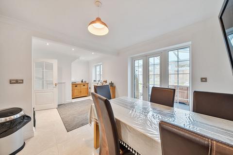 17 Fulford Road, Caterham, CR3 5SQ