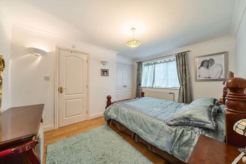 17 Fulford Road, Caterham, CR3 5SQ