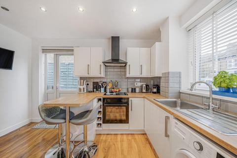 4 bedroom end of terrace house for sale, Aislibie Road, Lee