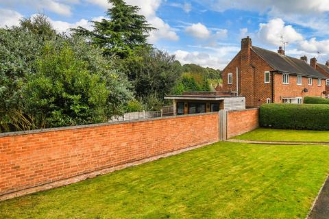 1 Bull Lane, Wombourne, Wolverhampton, WV5 9DB