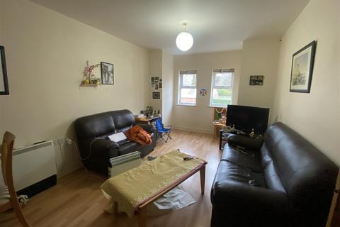 2 bedroom flat to rent, Sydney Court, Stretford M32