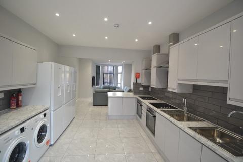 8 bedroom detached house to rent, Russell Road, Nottingham NG7