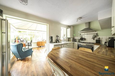 9 Hollow Close, Guildford, GU2 7JJ