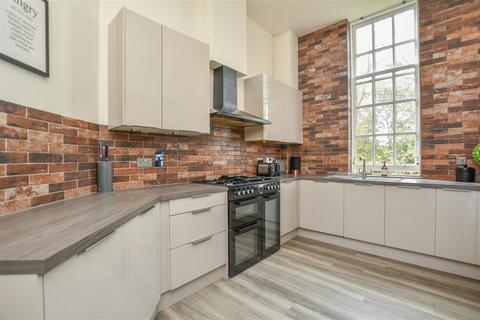 3 bedroom apartment for sale, Beningfield Drive, Napsbury Park, St. Albans, AL2