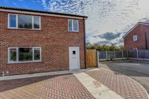 3 bedroom semi-detached house for sale, Braithwaites Close, Barnetby, North Lincolnshire, DN38