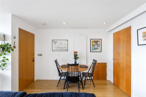 2 bedroom ground floor flat for sale, Bacon Street, London, E2