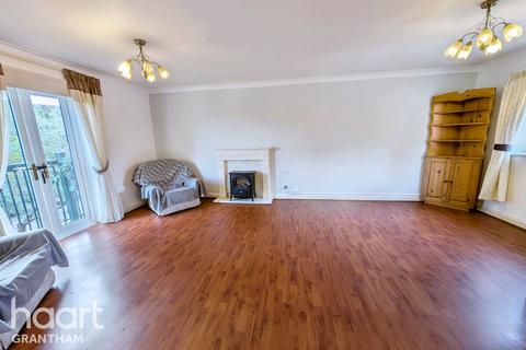 2 bedroom flat for sale, Berkeley Court, Sleaford