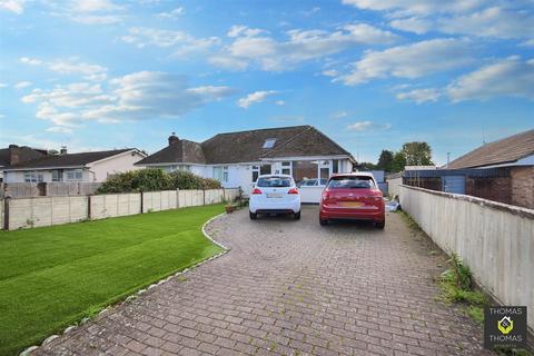 4 bedroom semi-detached bungalow for sale, Innsworth Lane, Gloucester