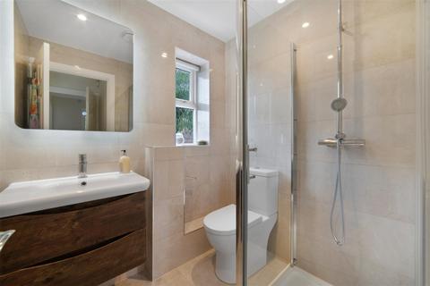 14 Langdale Drive, Ascot, SL5 8TQ