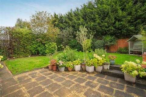 14 Langdale Drive, Ascot, SL5 8TQ