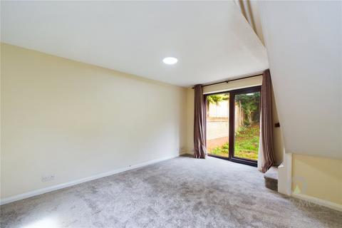 2 bedroom end of terrace house to rent, St. Dunstans Rise, Northampton NN4