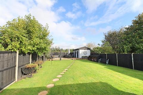 4 bedroom semi-detached bungalow for sale, Convent Lane, Braintree