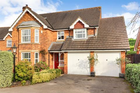 4 bedroom detached house for sale, Brandon Road, Fleet GU52