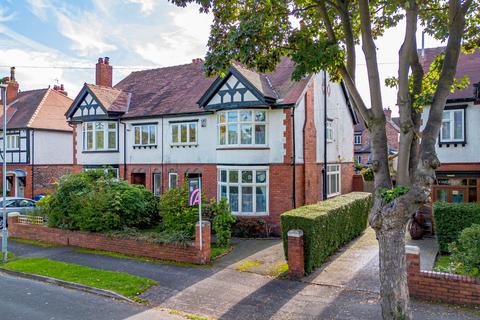 4 bedroom semi-detached house for sale, Greenbank Road, Stockton Heath, WA4