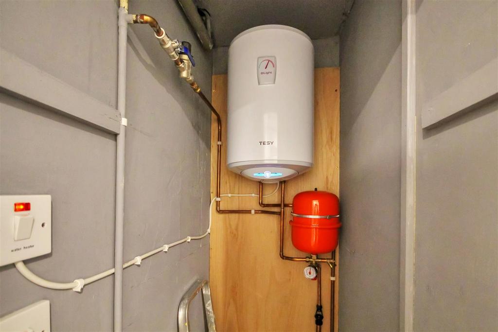 Hot Water Tank