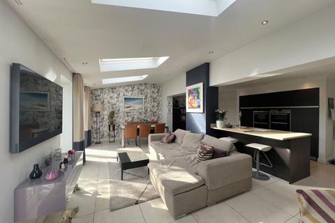 25 Green End Lane, Wakefield, WF2 7AG