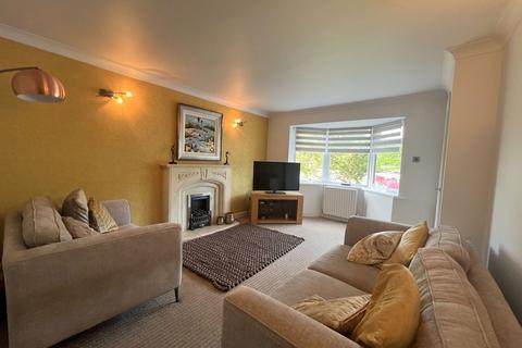 25 Green End Lane, Wakefield, WF2 7AG