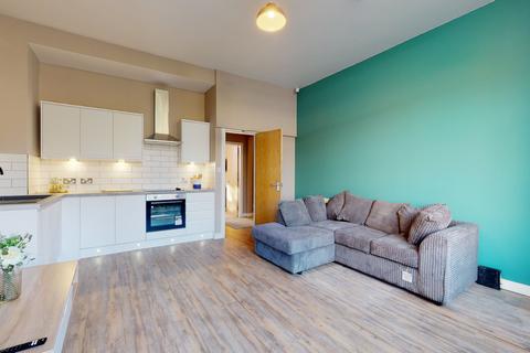 4 bedroom flat to rent, Cardigan Road, Leeds LS6