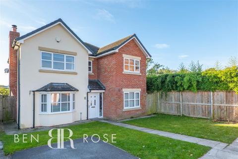 4 bedroom detached house for sale, Nursery Gardens, Preston PR4