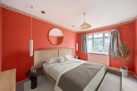 53 Oakfields, Guildford, GU3 3AS