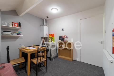 1 bedroom flat to rent, Flat 7 - 9a The Crescent, Hyde Park, Leeds