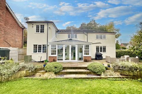 4 bedroom detached house for sale, Stone Road, Hill Chorlton, ST5