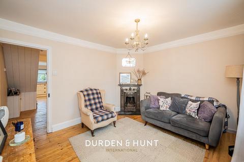 27 Cloverly Road, Ongar, CM5 9BX