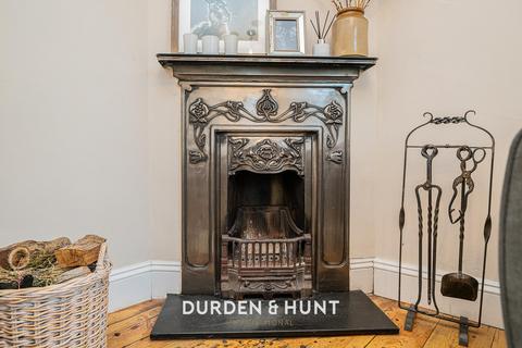 27 Cloverly Road, Ongar, CM5 9BX