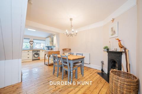 27 Cloverly Road, Ongar, CM5 9BX