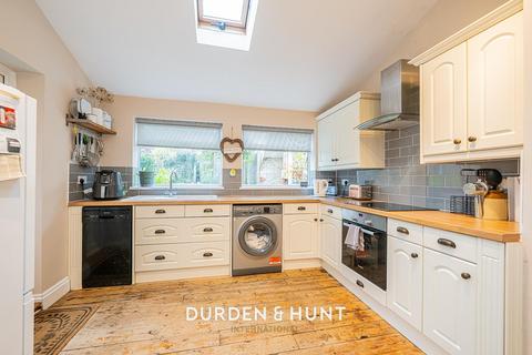 27 Cloverly Road, Ongar, CM5 9BX