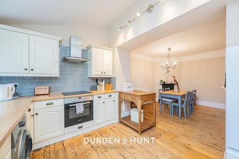 27 Cloverly Road, Ongar, CM5 9BX